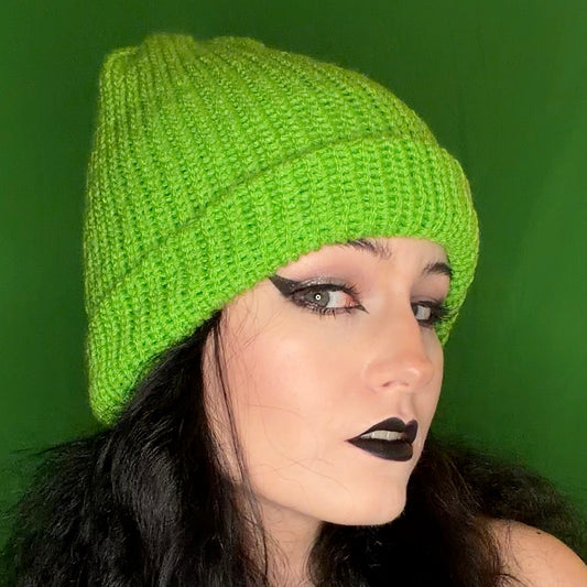 neon green beanie!!