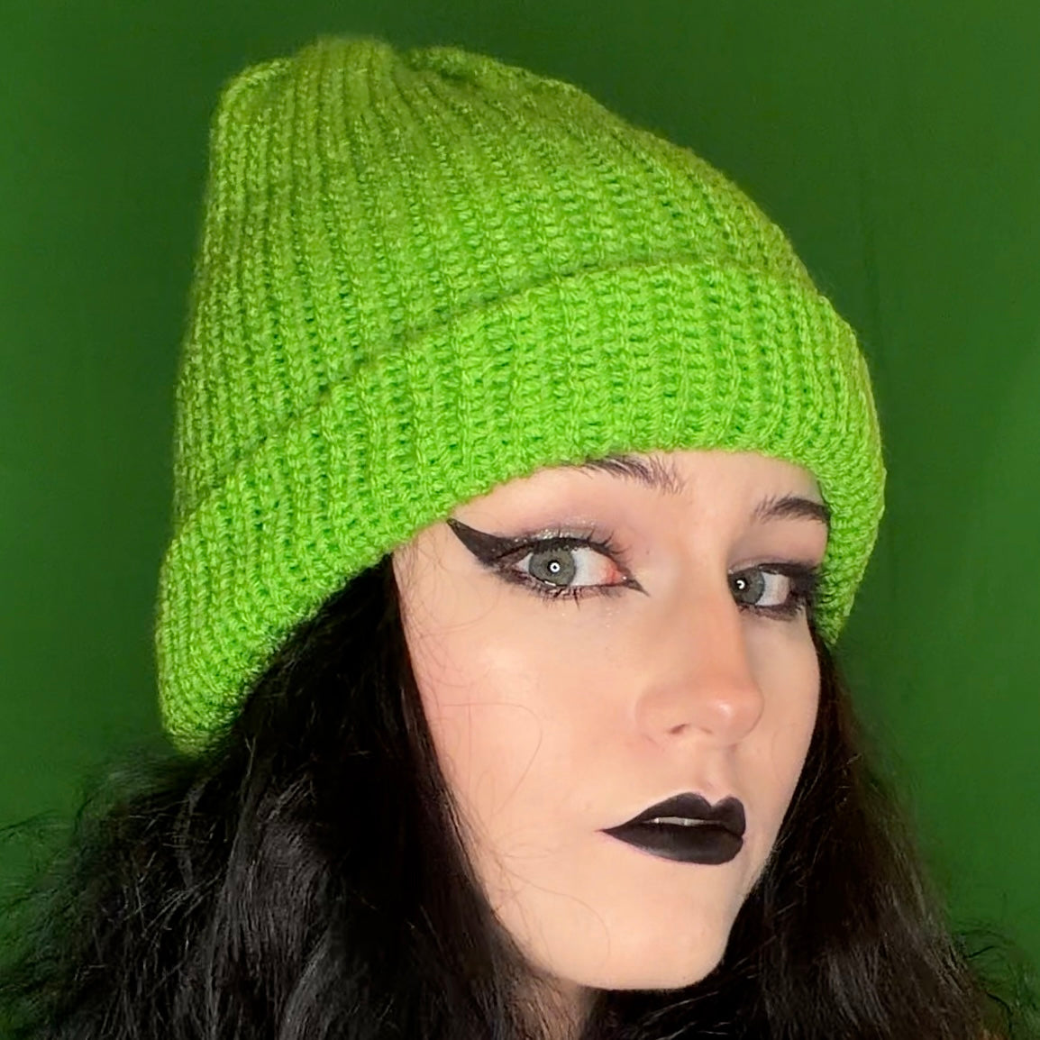 neon green beanie!!